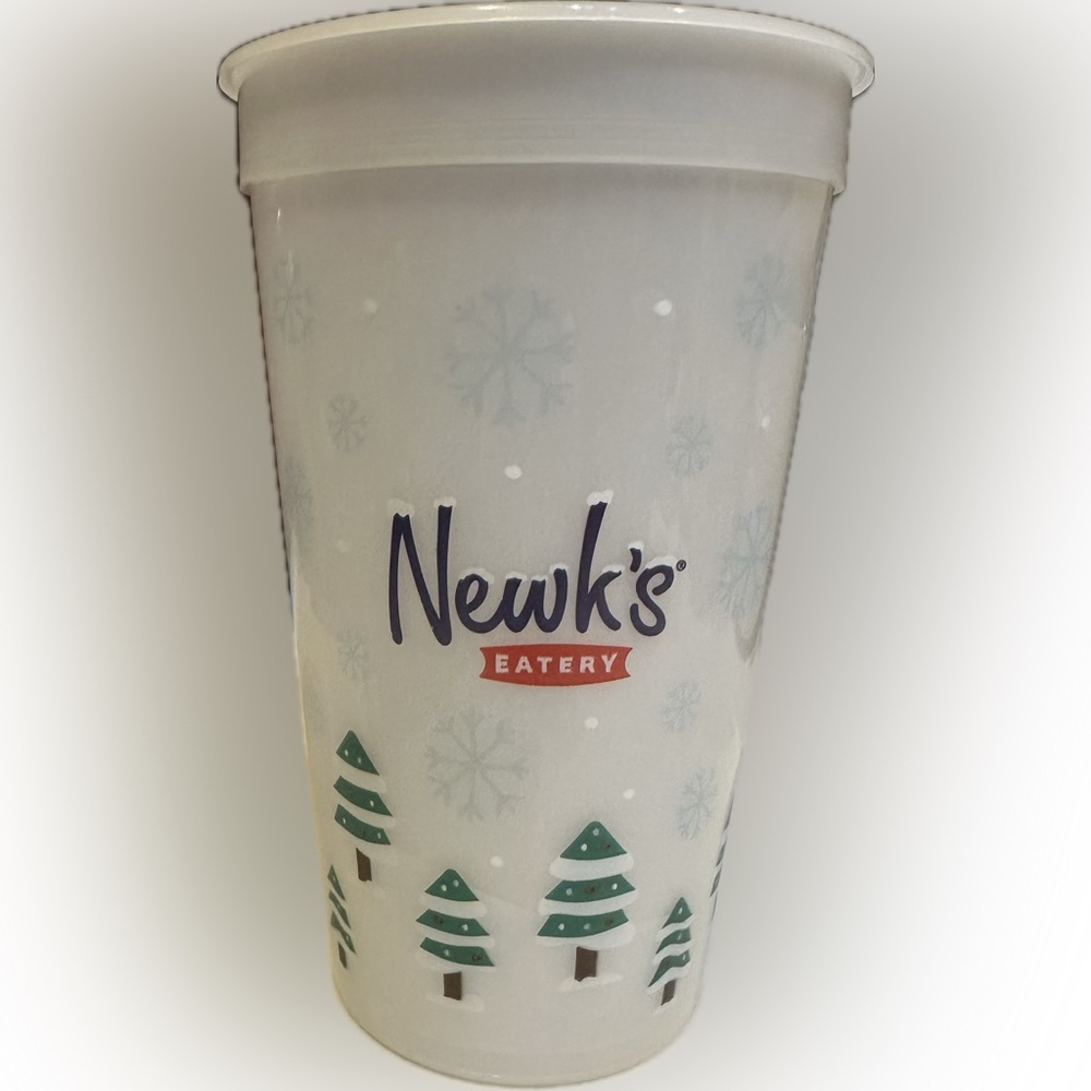 2025 NEWKS COLLECTIBLE CUP TUMBLER PARTY DRINK BEVERAGE WINTER CHRISTMAS TREE 32